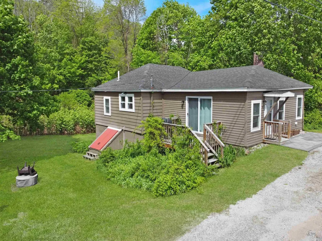 20 Daniel Webster Highway Plymouth NH 03264