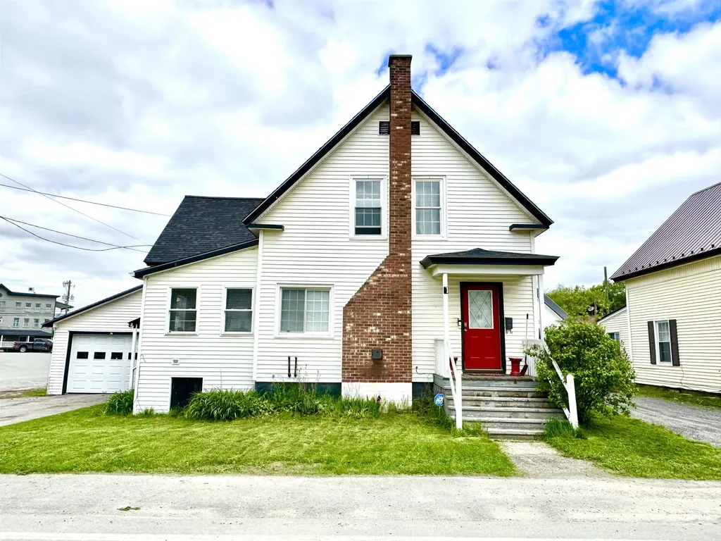 15 Park Street Colebrook NH 03576