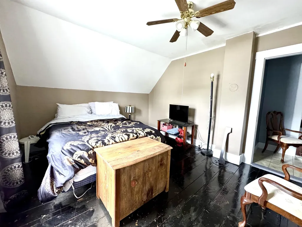 15 Park Street Colebrook NH 03576