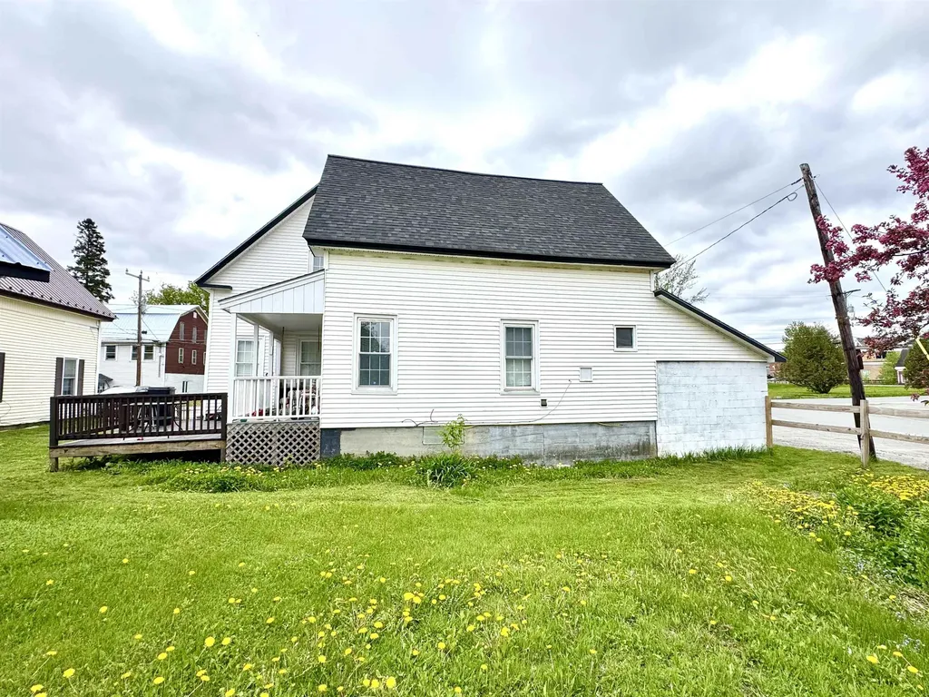 15 Park Street Colebrook NH 03576