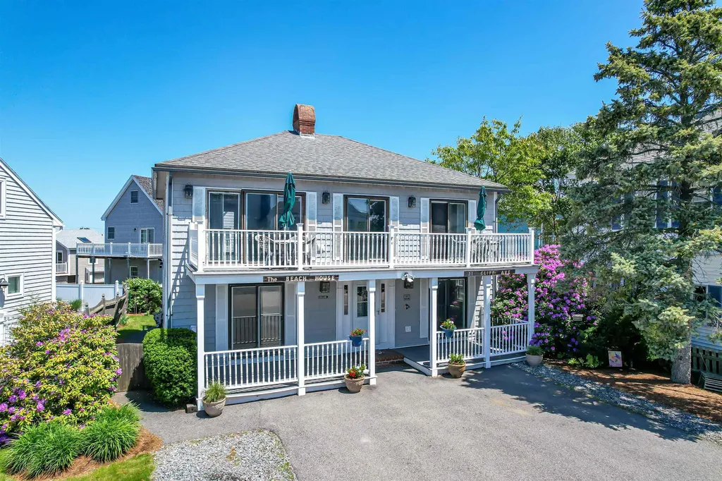 31 Cliff Avenue Hampton NH 03842