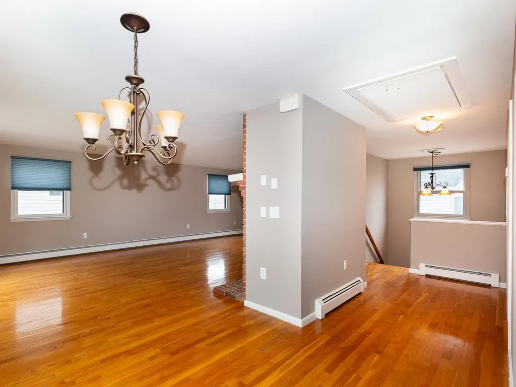 31 Cliff Avenue Hampton NH 03842