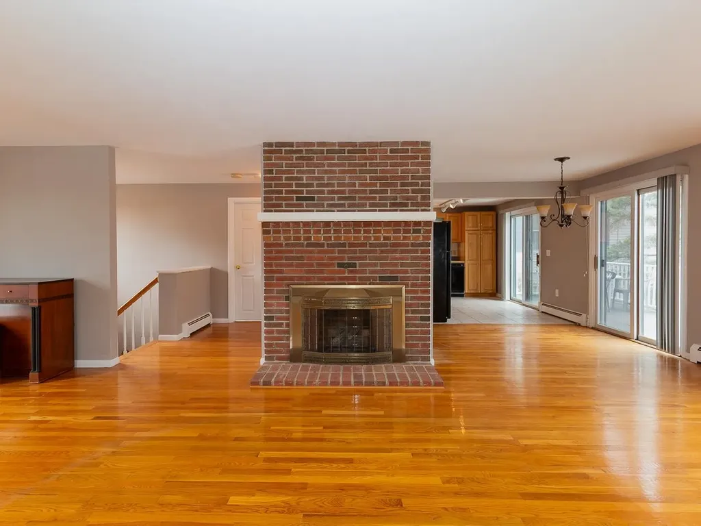 31 Cliff Avenue Hampton NH 03842