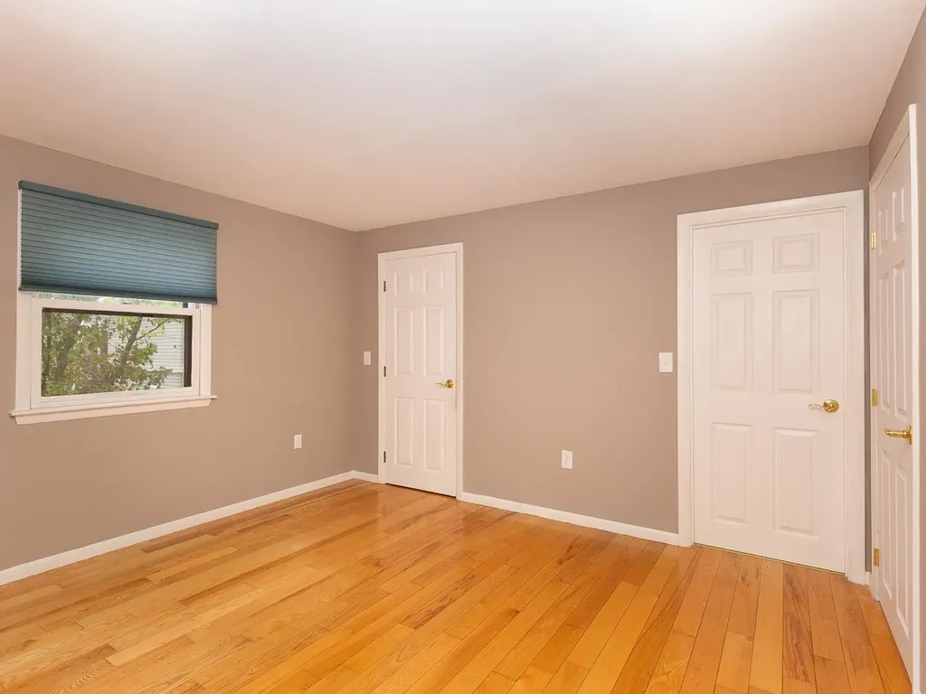 31 Cliff Avenue Hampton NH 03842