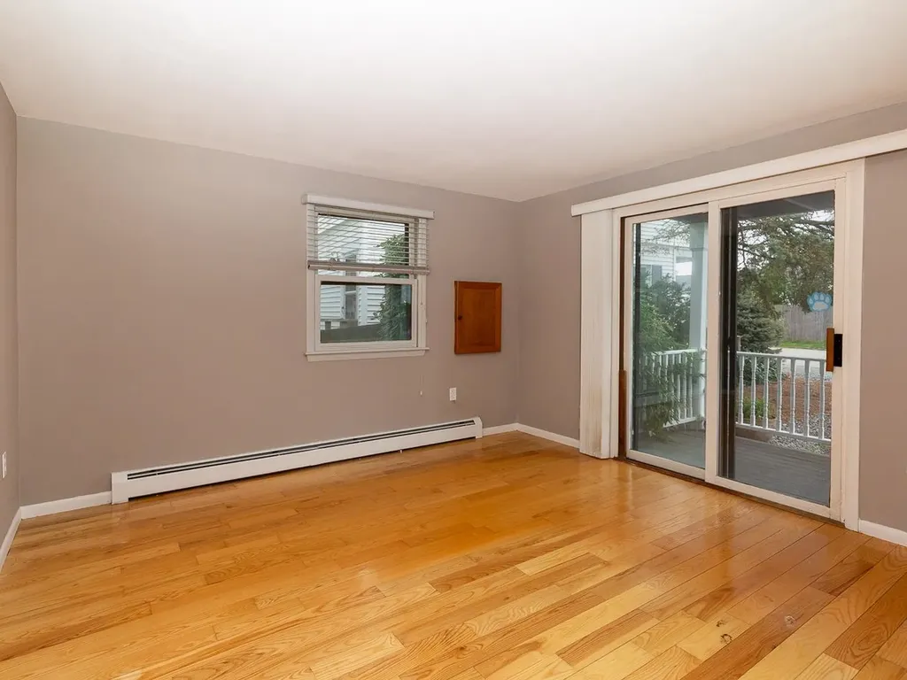 31 Cliff Avenue Hampton NH 03842