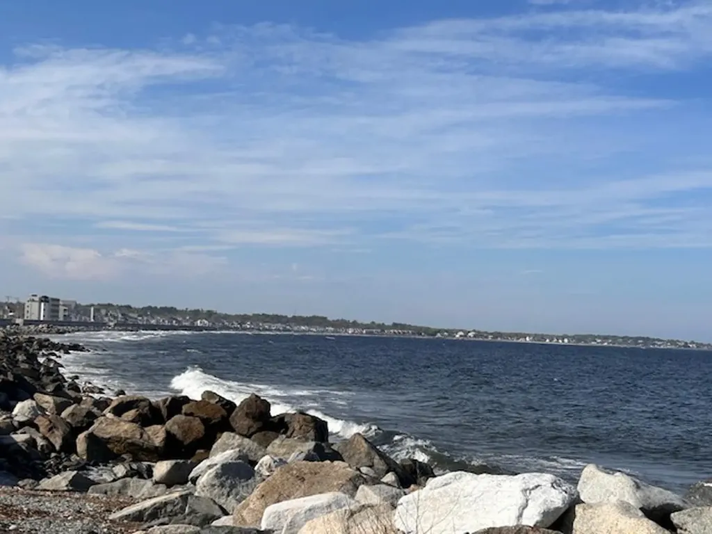 31 Cliff Avenue Hampton NH 03842