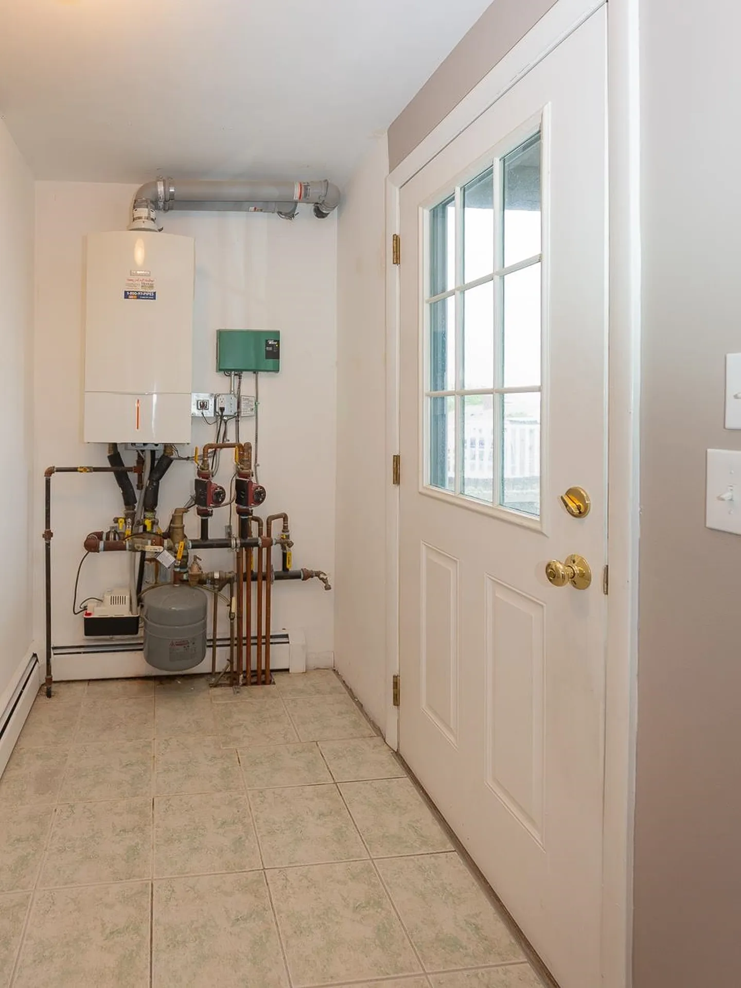 31 Cliff Avenue Hampton NH 03842