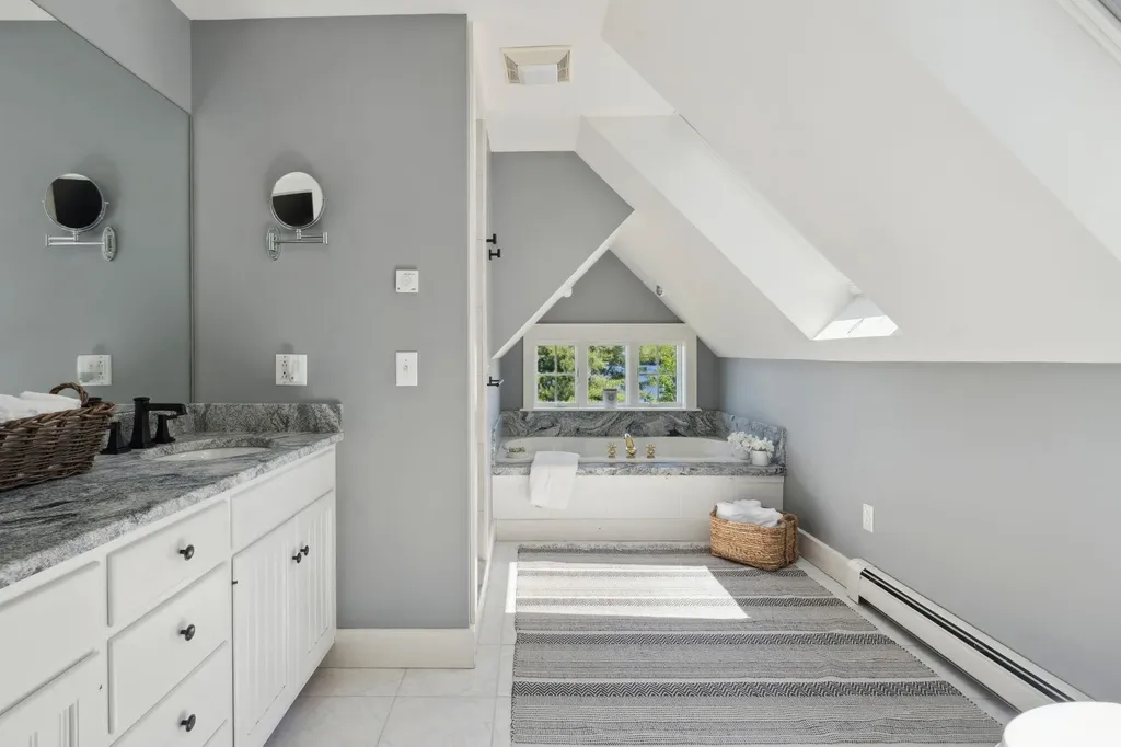 20 Edgemont Landing Road Newbury NH 03255