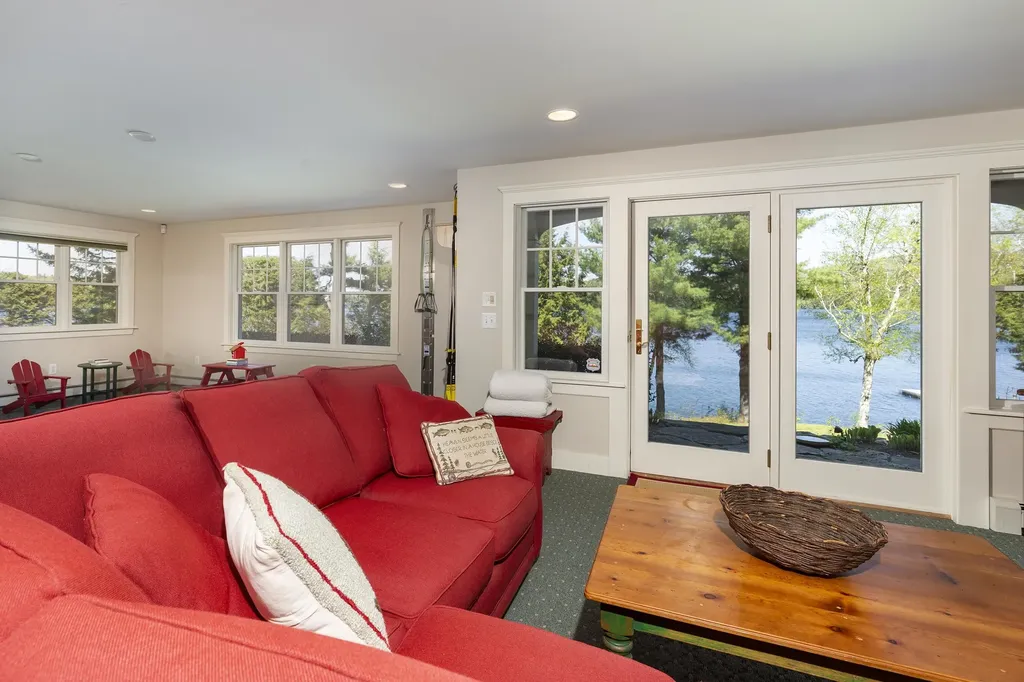 20 Edgemont Landing Road Newbury NH 03255