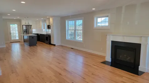7 Mulberry Lane Epping NH 03042