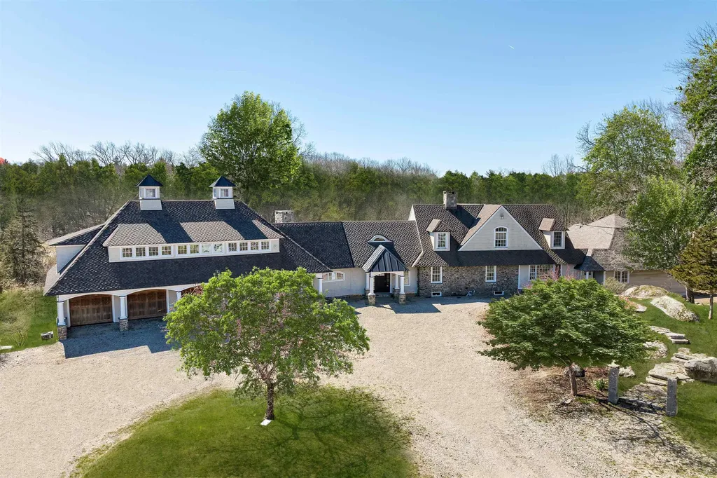 21/25 Winecellar Road Durham NH 03824