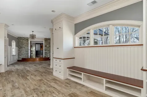 21/25 Winecellar Road Durham NH 03824