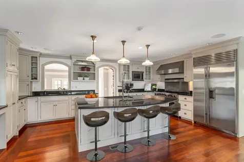 21/25 Winecellar Road Durham NH 03824