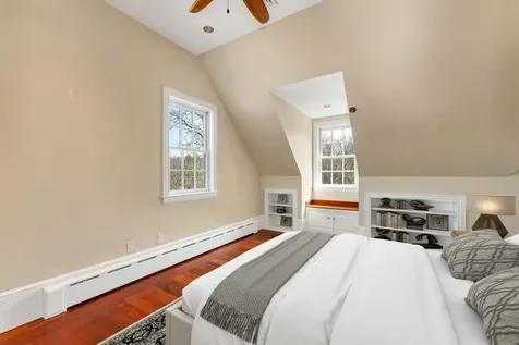 21/25 Winecellar Road Durham NH 03824