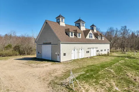 21/25 Winecellar Road Durham NH 03824
