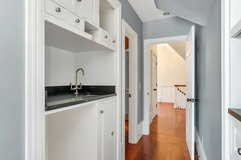 21/25 Winecellar Road Durham NH 03824