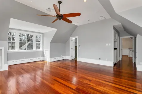 21/25 Winecellar Road Durham NH 03824