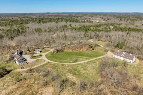 21/25 Winecellar Road Durham NH 03824