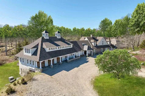 21/25 Winecellar Road Durham NH 03824