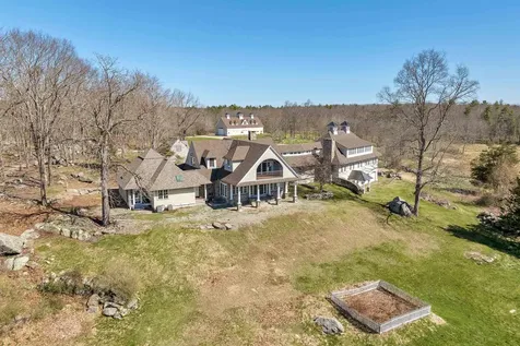 21/25 Winecellar Road Durham NH 03824