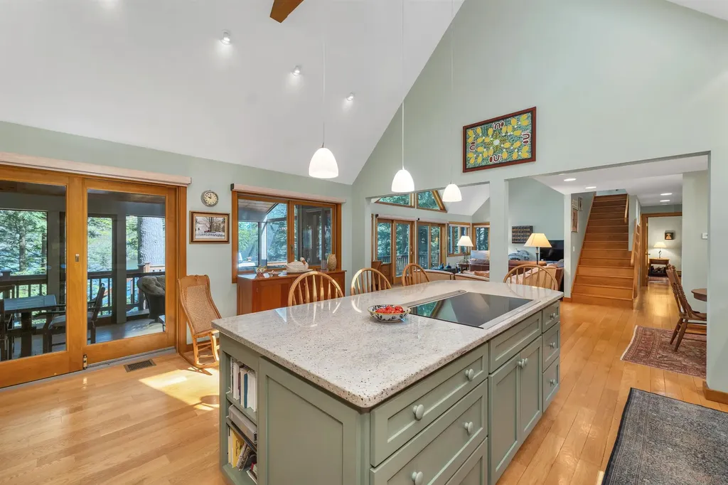 17 Starr Way Moultonborough NH 03254