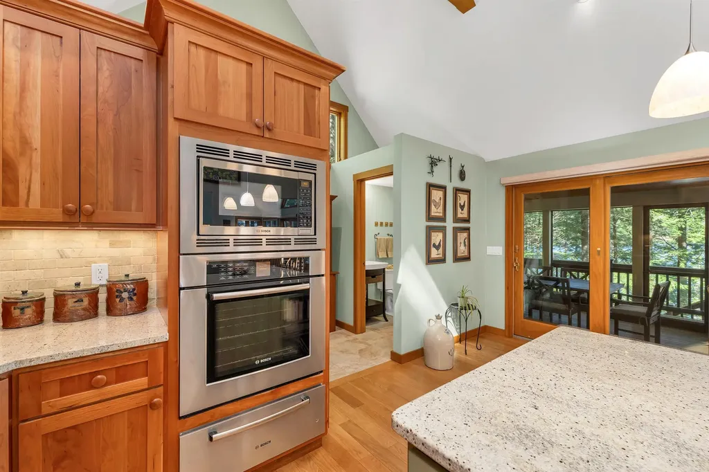 17 Starr Way Moultonborough NH 03254