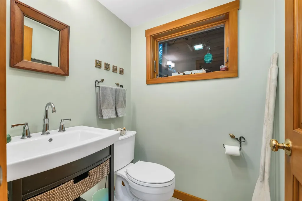 17 Starr Way Moultonborough NH 03254