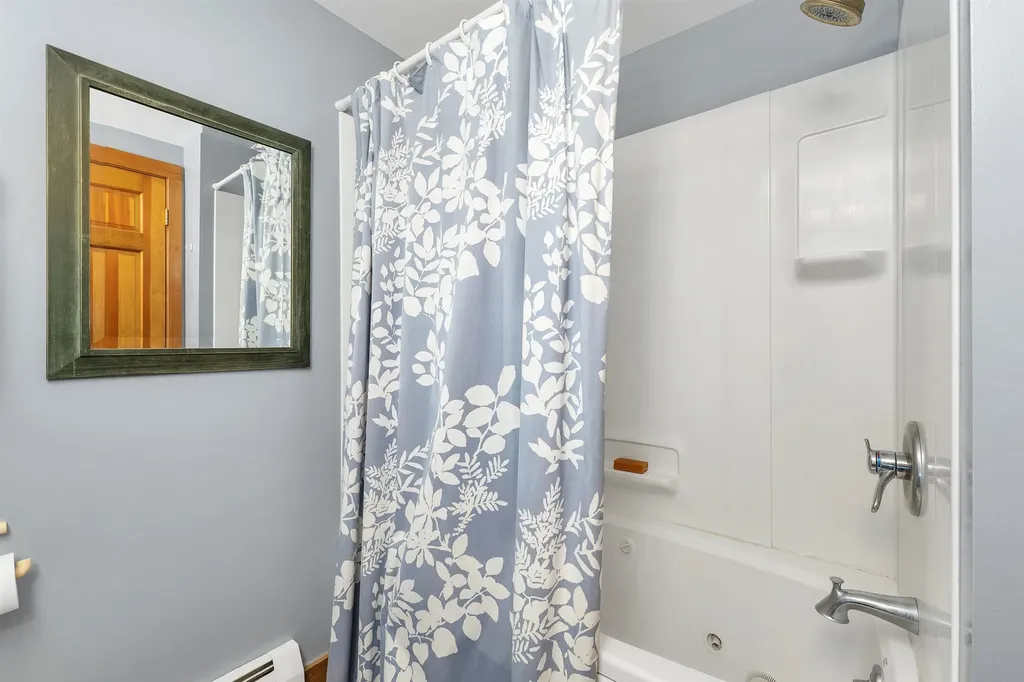 17 Starr Way Moultonborough NH 03254