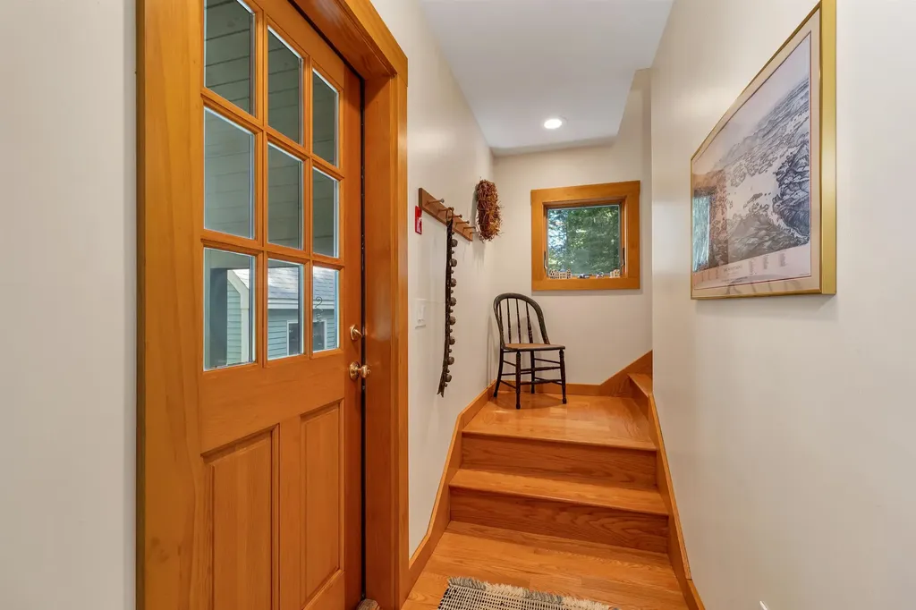 17 Starr Way Moultonborough NH 03254