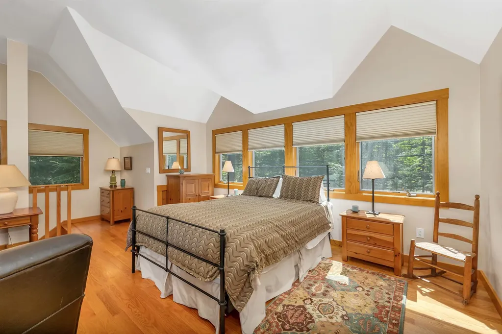 17 Starr Way Moultonborough NH 03254