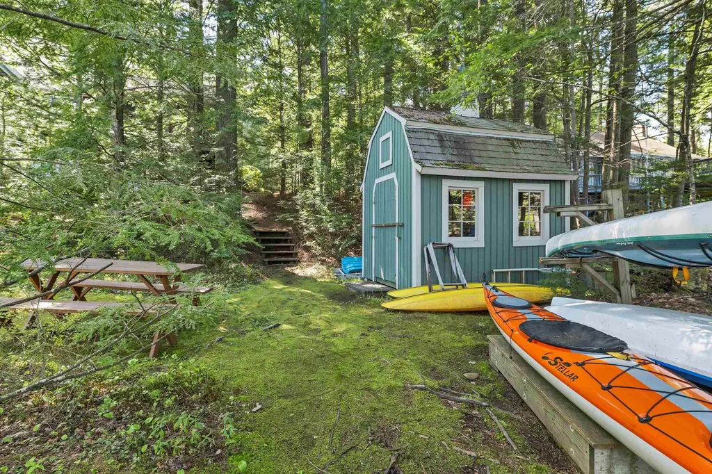 17 Starr Way Moultonborough NH 03254