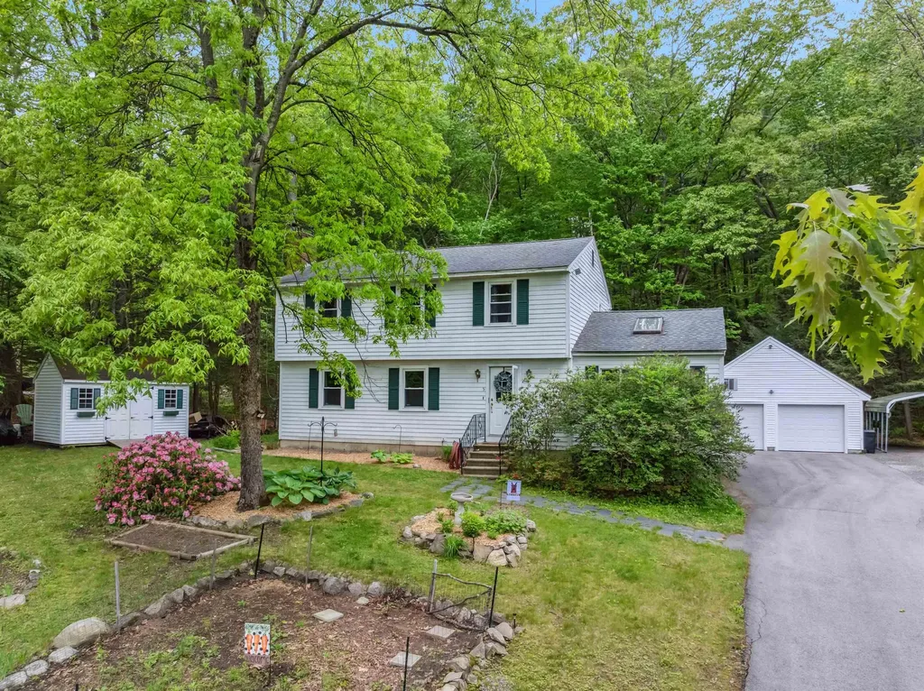 5 Hampshire Drive Derry NH 03038