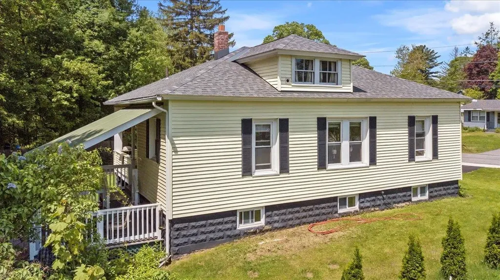 158 Clark Avenue Brattleboro VT 05301