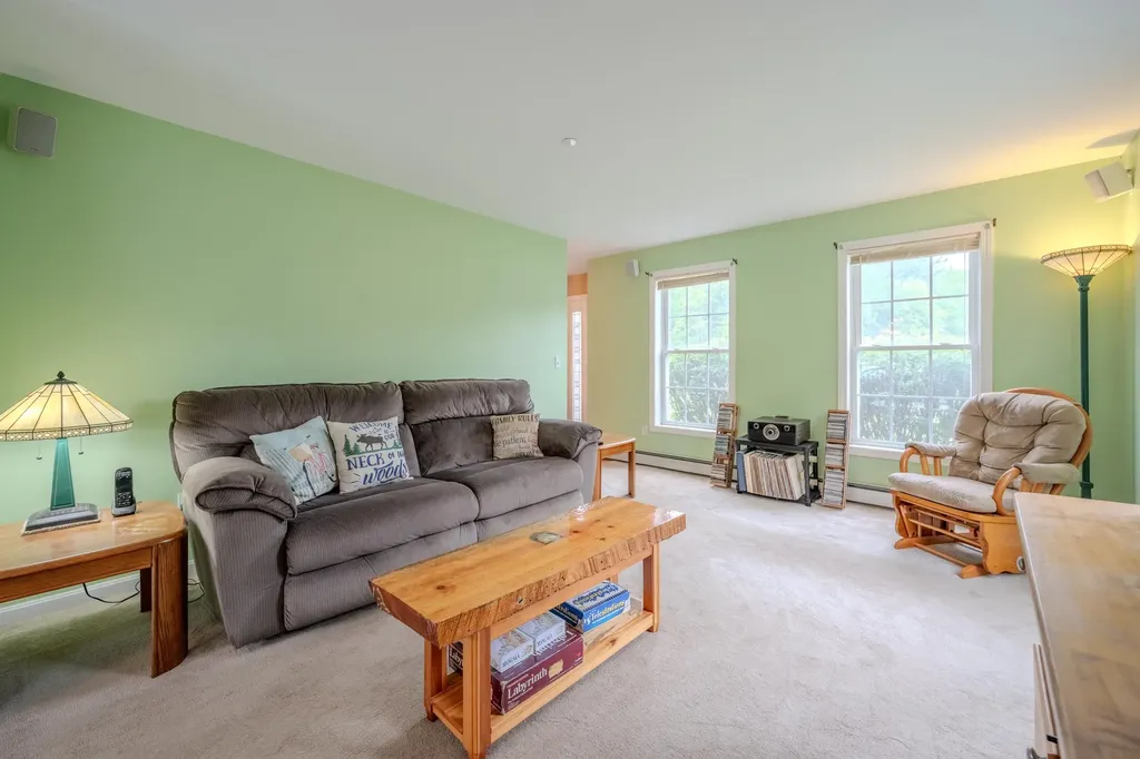 5 Saw Hill Road Hooksett NH 03106