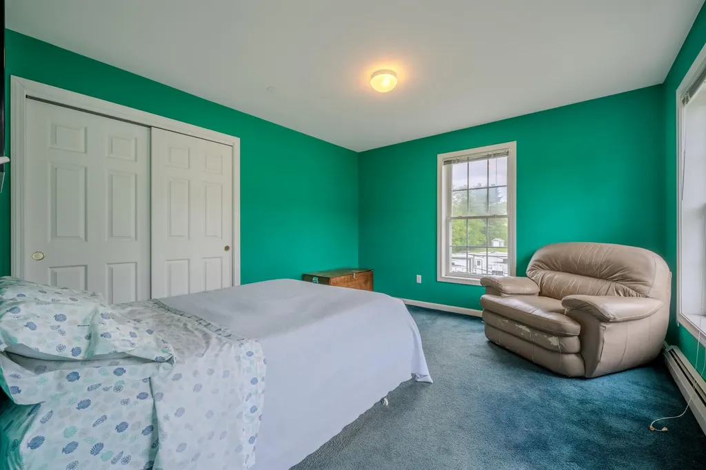 5 Saw Hill Road Hooksett NH 03106