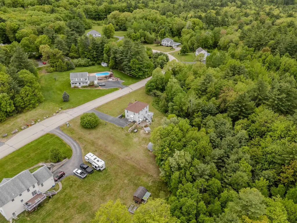 5 Saw Hill Road Hooksett NH 03106