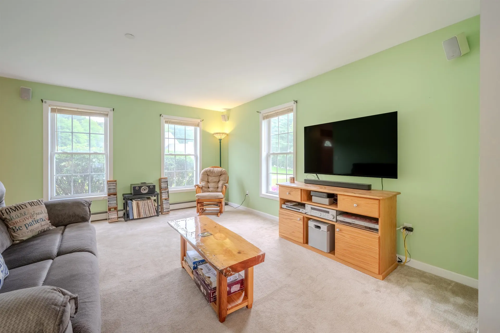 5 Saw Hill Road Hooksett NH 03106