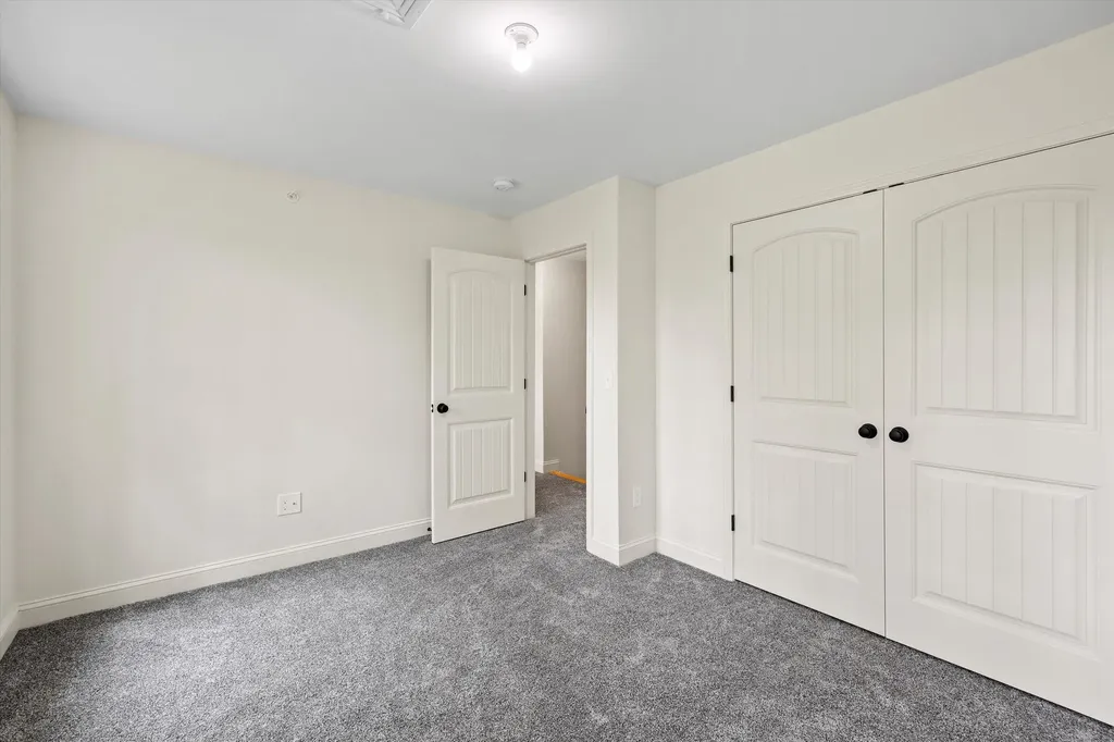 8 Gridley Road Sutton NH 03278