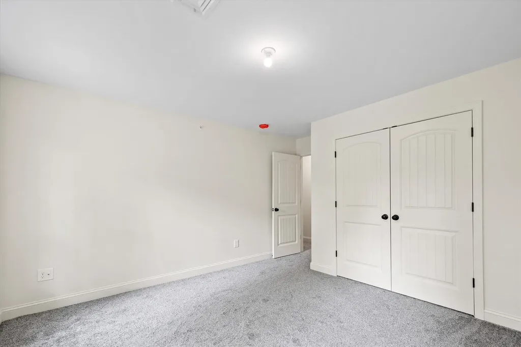 8 Gridley Road Sutton NH 03278