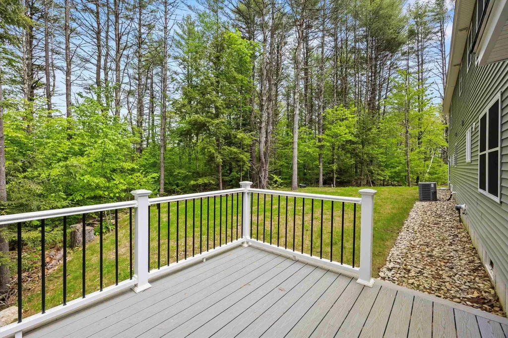 8 Gridley Road Sutton NH 03278