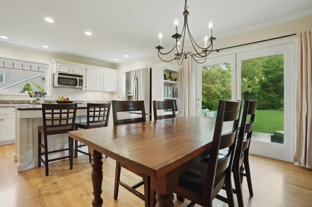 6 Knoll Circle South Burlington VT 05403