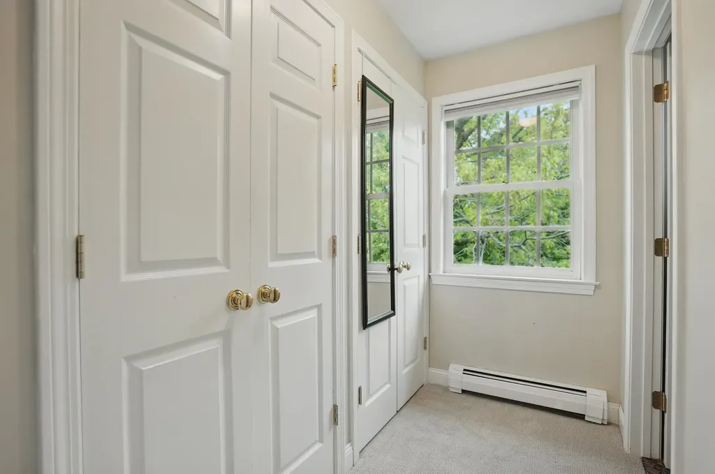 6 Knoll Circle South Burlington VT 05403