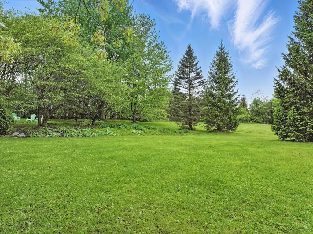 6 Knoll Circle South Burlington VT 05403