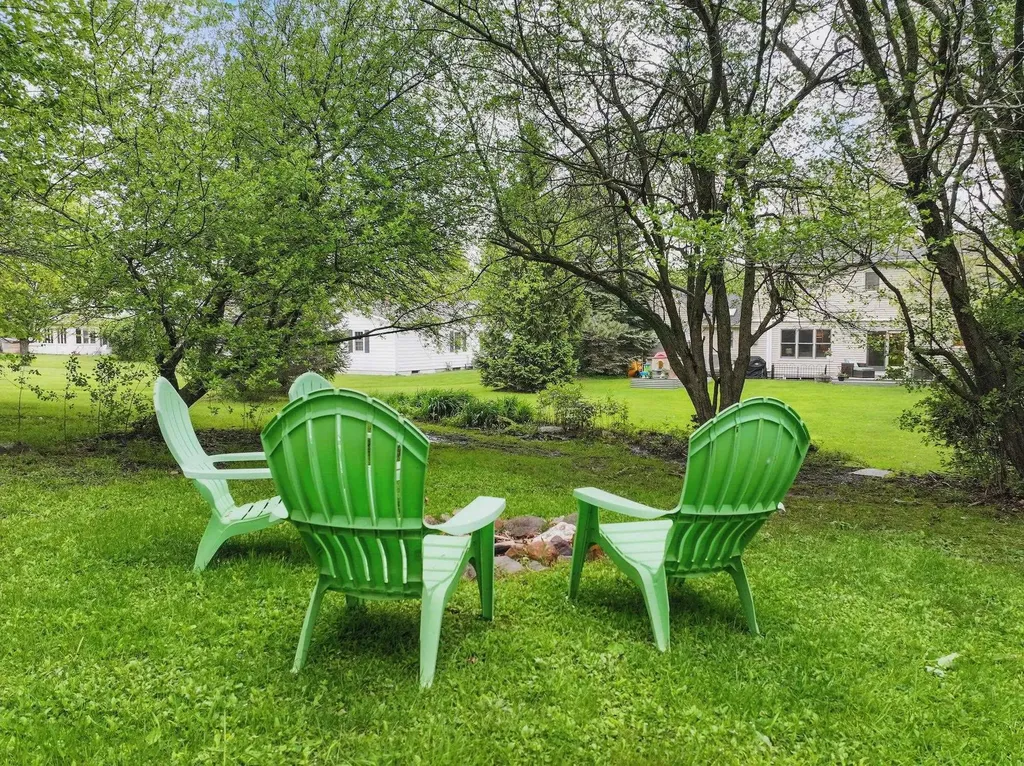 6 Knoll Circle South Burlington VT 05403