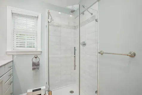 6 Knoll Circle South Burlington VT 05403