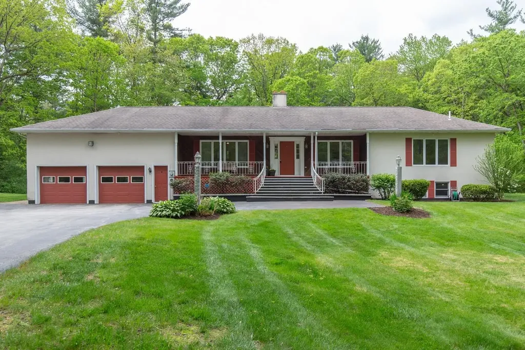 23 Winslow Farm Road Hudson NH 03051