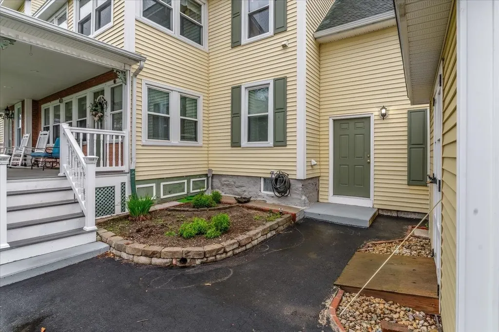 57 Harrison Street Manchester NH 03104