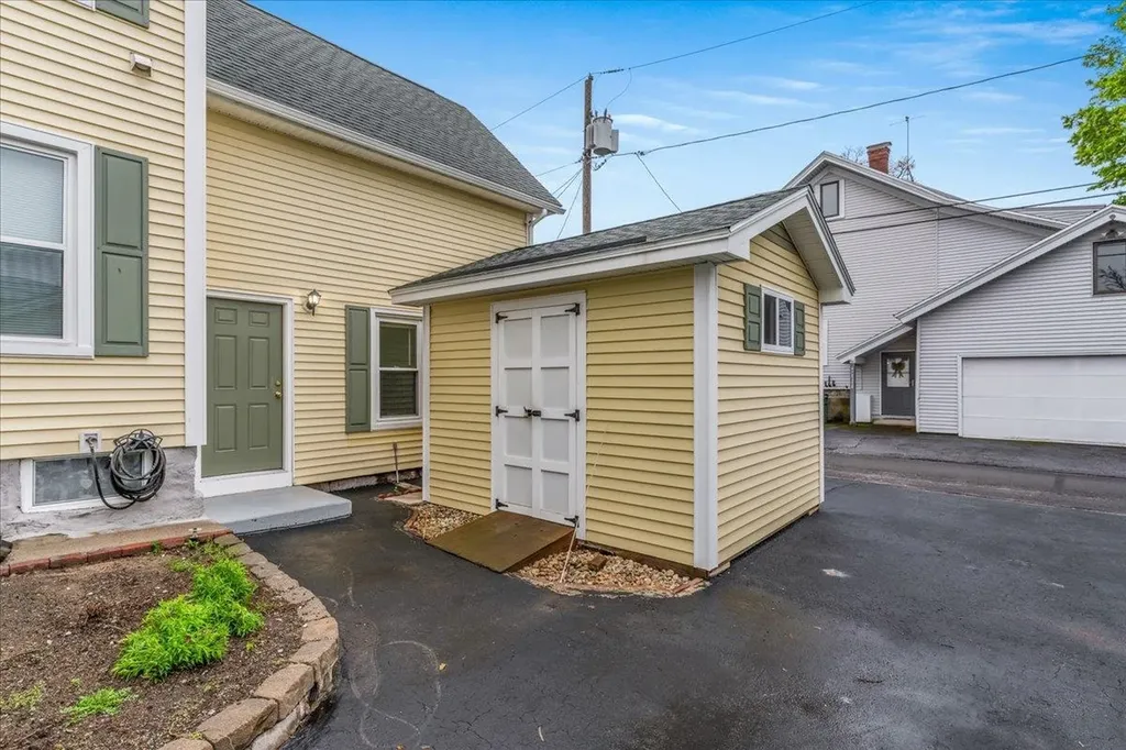 57 Harrison Street Manchester NH 03104