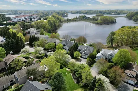 24 Mill Pond Road New Castle NH 03854