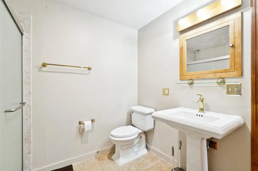 2 Thornberry Road Hanover NH 03755